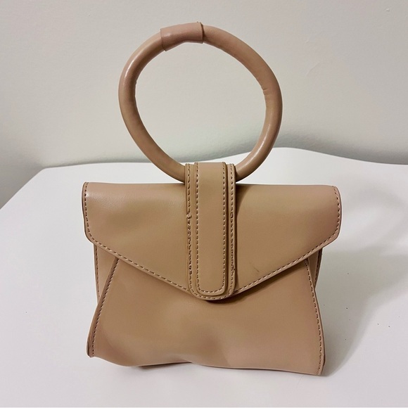 None Handbags - Elegant Tan Faux Leather Handbag